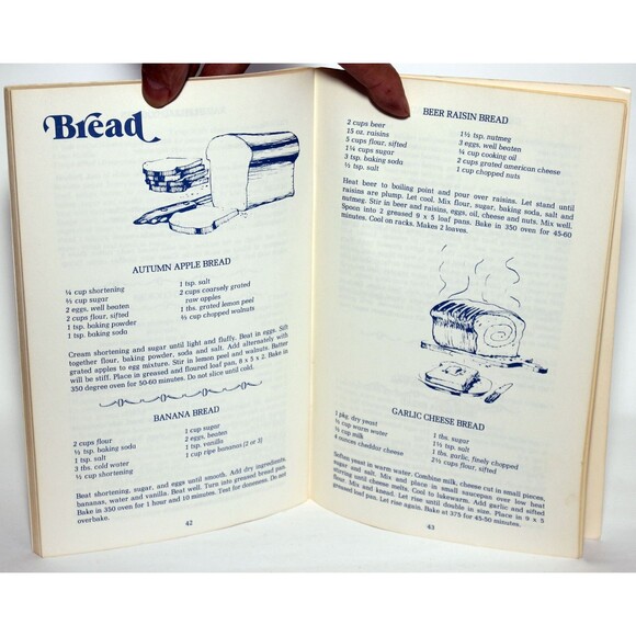 JORDAN MARSH PRESENTS Best of the Gus Saunders Yankee Kitchen 1978 SC Recipes - Picture 10 of 10